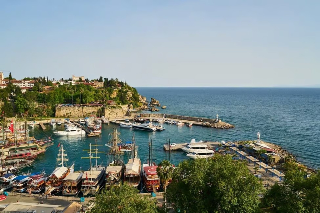 Yacht Rental Antalya: Where Luxury Meets Serenity on the Mediterranean